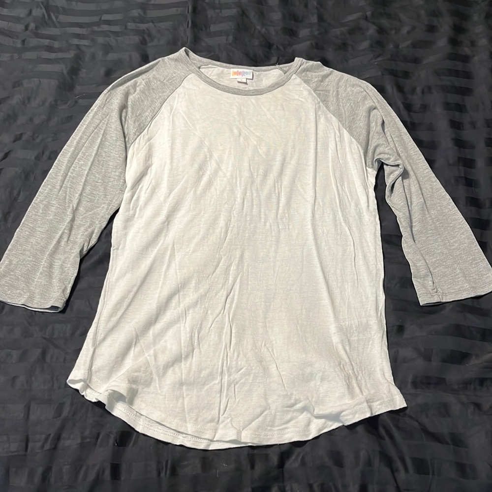 Lu La Roe Randy top. Grey and white. Size Small. NEW!